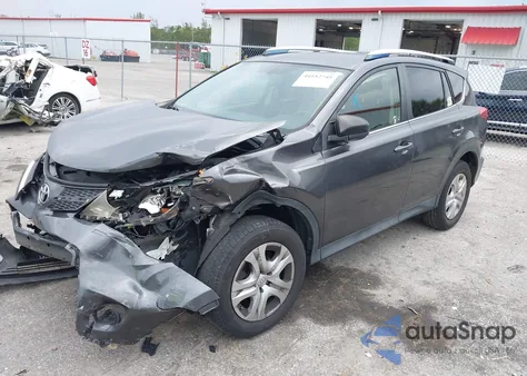 2015 Toyota Rav4 Le z USA, uszkodzony, nr VIN JTMZFREV2FJ027508